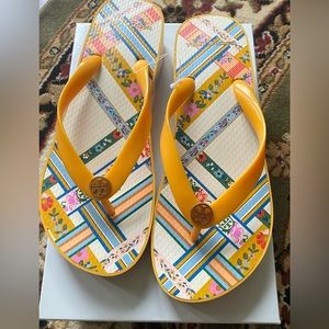 Tory Burch platform flipflop. Size 7.